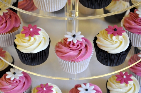 Black White and Pink Wedding Cupcakes from the sweet kitchen