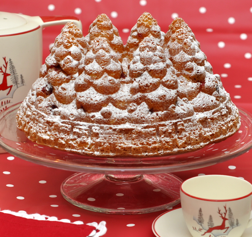 Christmas Holiday Fir Tree Bundt Cake - from the sweet kitchen